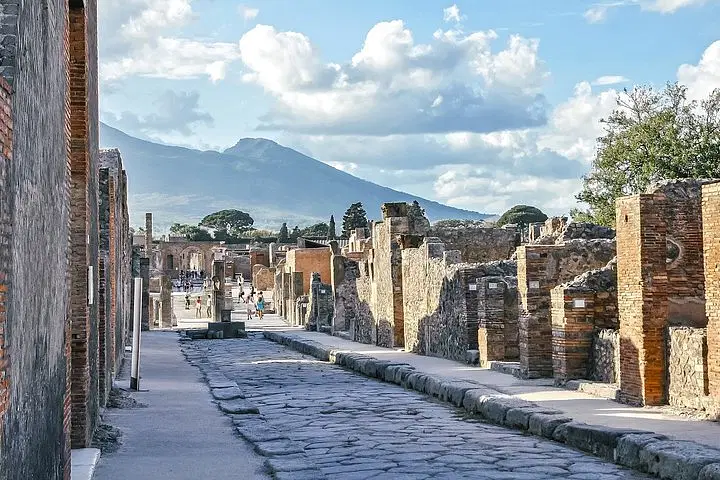 Tour giornaliero di Pompei e Napoli da Napoli