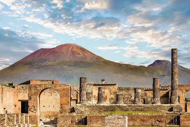 Tour di un giorno a Pompei e Sorrento da Napoli